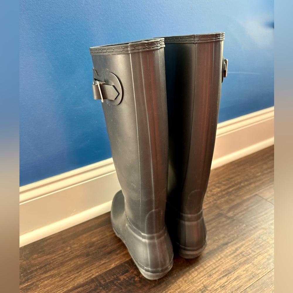Hunter Original Tall Rainboot (Women,) 9M, Navy Matte - Picture 14 of 16